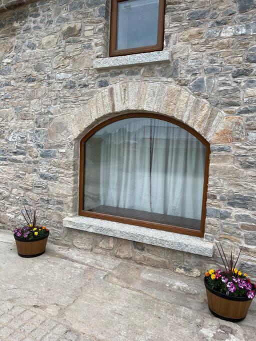 Tom Rocky'S Farmyard Villa Templemore Exterior photo