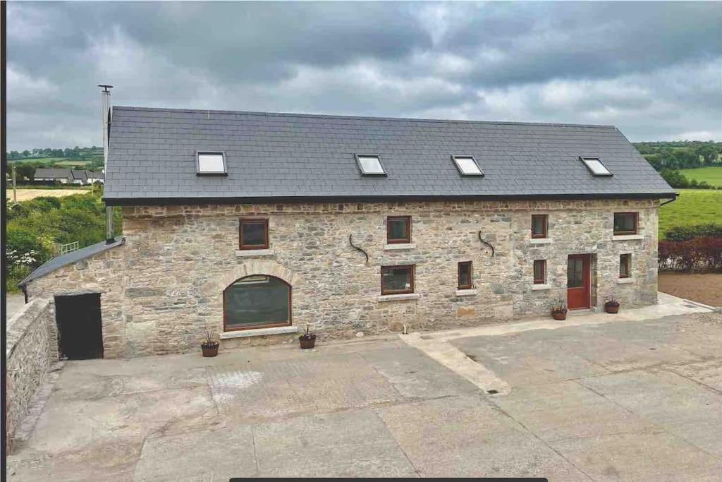 Tom Rocky'S Farmyard Villa Templemore Exterior photo