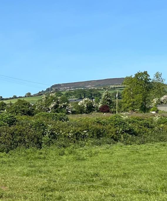 Tom Rocky'S Farmyard Villa Templemore Exterior photo