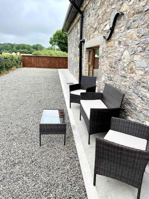 Tom Rocky'S Farmyard Villa Templemore Exterior photo